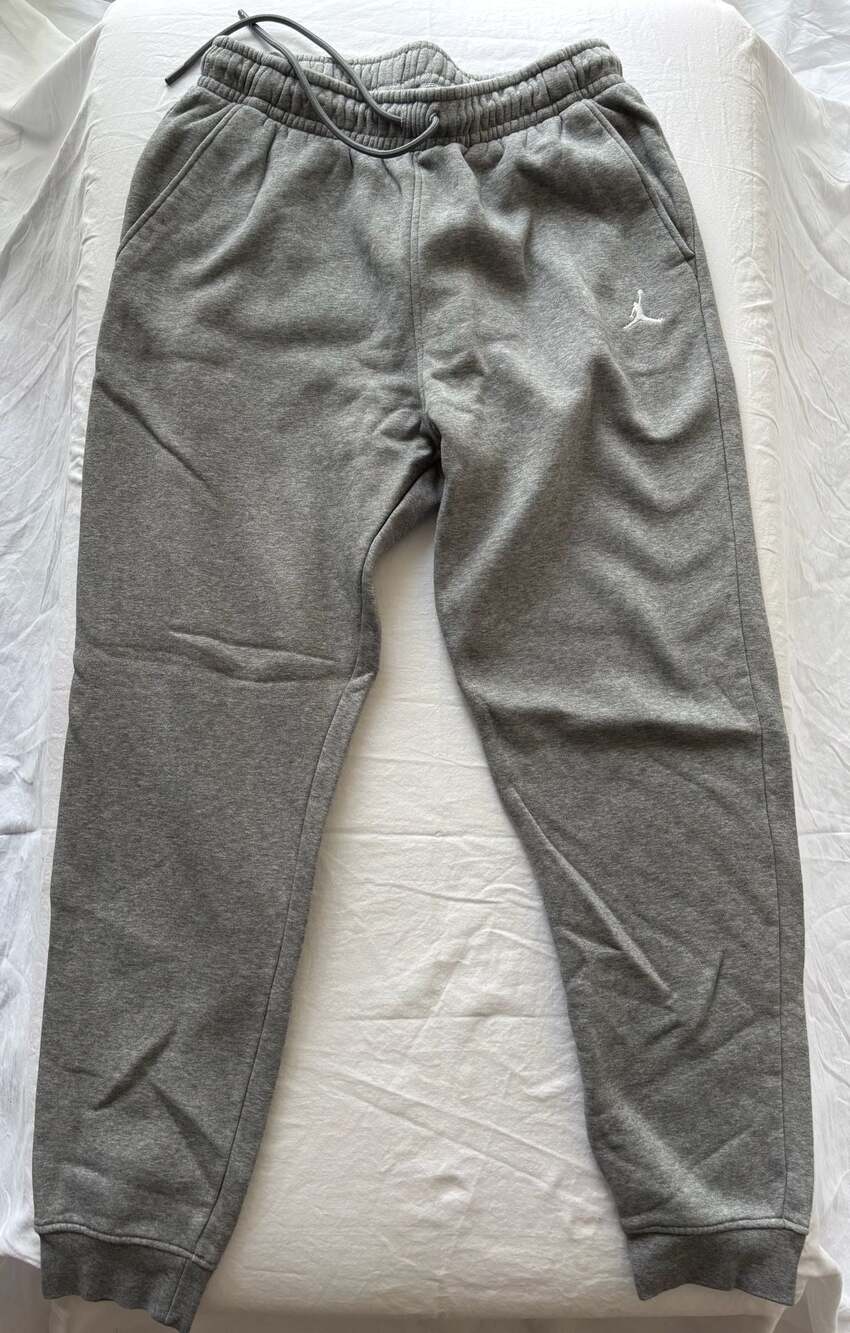 Jordan Brooklyn Fleece Crewneck Sweatshirt and Jogger Pants Matching Set - Picture 4 of 6